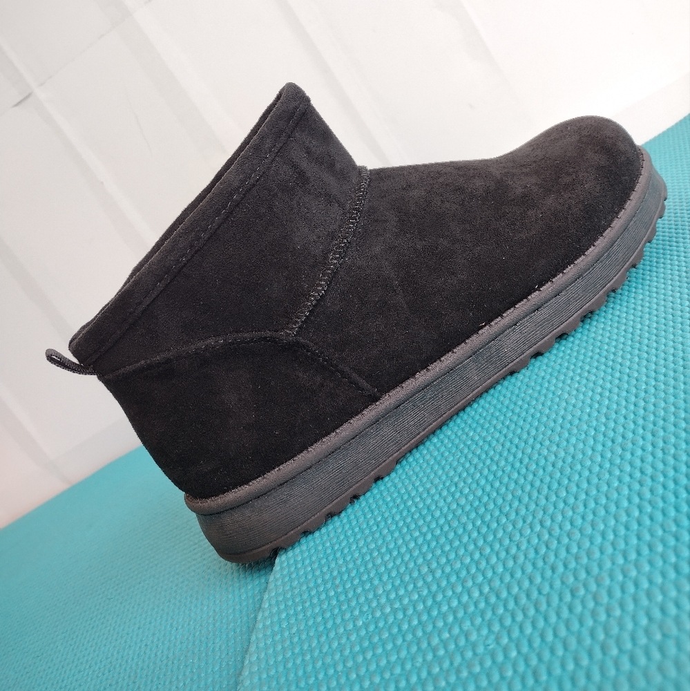 SO Womens Lupita Faux Suede Pull On Flats Ankle Boots Faux Fur Lined Sz 10